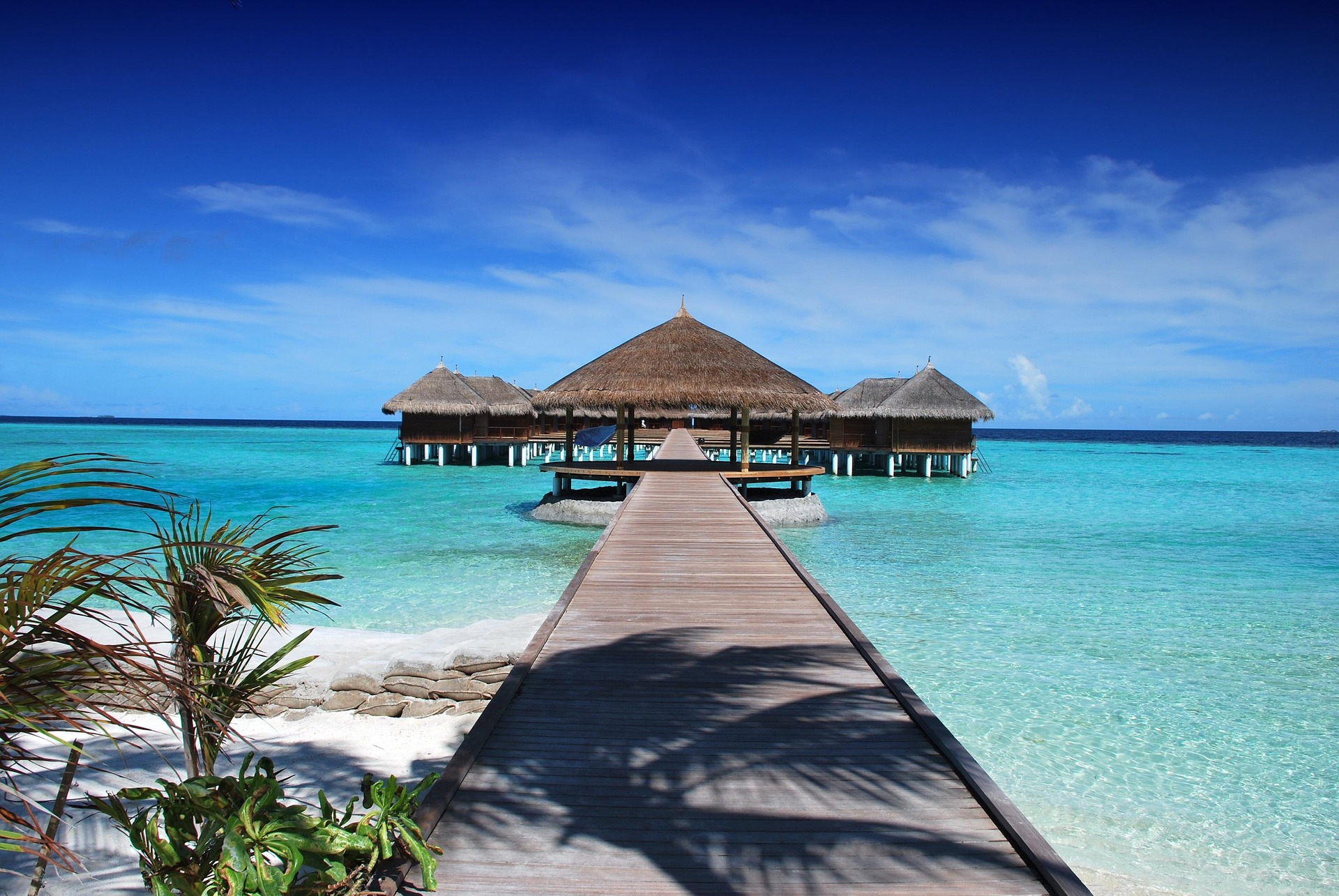 romaneau-beach-666122_1920